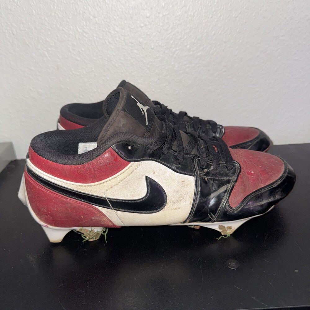 Jordan 1 Low TD Football Cleats Men's 10 Patent Bred Toe Athletic TPU Shoes